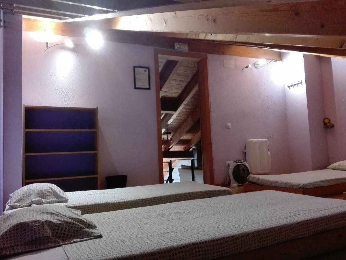 Refugi Casa Canelo Rodes Exteriér fotografie
